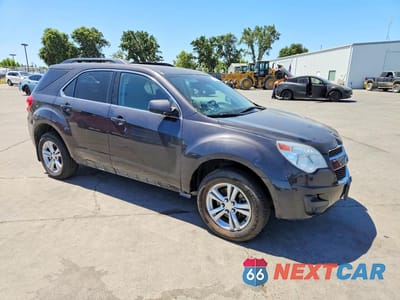 Czwarte zdjęcie samochodu z boku: 2015 CHEVROLET EQUINOX LT VIN:1GNALBEK8FZ109464 - miniatura