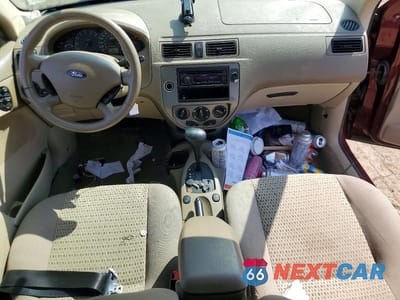 Zdjęcie 8 z 12 samochodu: 2007 FORD FOCUS VIN:1FAHP34N37W352315 - miniatura