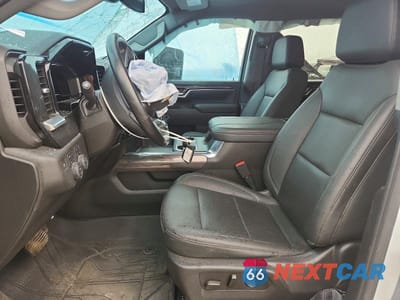 Zdjęcie 7 z 12 samochodu: 2024 CHEVROLET SILVERADO K3500 LTZ VIN:1GC4YUEY7RF196447 - miniatura