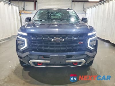 Piąte zdjęcie samochodu w środku: 2025 CHEVROLET SUBURBAN K1500 Z71 VIN:1GNS6DRD4SR220719 - miniatura