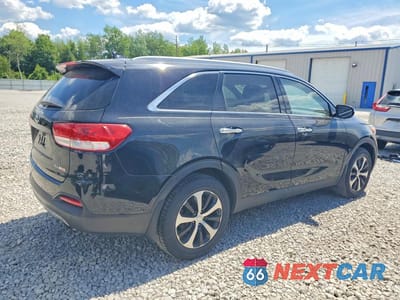 Trzecie zdjęcie samochodu z tyłu: 2017 KIA SORENTO EX VIN:5XYPH4A13HG258797 - miniatura
