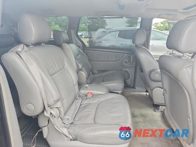 Zdjęcie 11 z 13 samochodu: 2008 TOYOTA SIENNA XLE LIMITED VIN:5TDBK22C58S019271 - miniatura
