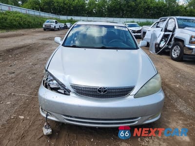 Piąte zdjęcie samochodu w środku: 2003 TOYOTA CAMRY SE V6 VIN:4T1BF30K43U551535 - miniatura