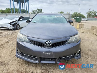 Piąte zdjęcie samochodu w środku: 2014 TOYOTA CAMRY SE VIN:4T1BF1FK2EU331955 - miniatura