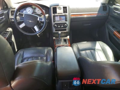 Zdjęcie 8 z 12 samochodu: 2010 CHRYSLER 300C VIN:2C3CA6CT3AH211343 - miniatura