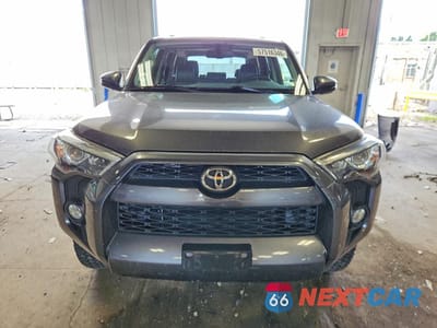 Piąte zdjęcie samochodu w środku: 2017 TOYOTA 4RUNNER SR5 PREMIUM VIN:JTEBU5JR1H5410923 - miniatura