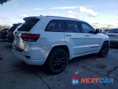 Trzecie zdjęcie samochodu z tyłu: 2017 JEEP GRAND CHEROKEE LAREDO VIN:1C4RJEAG3HC868355 - miniatura