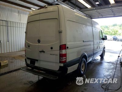 Trzecie zdjęcie samochodu z tyłu: 2016 MERCEDES-BENZ SPRINTER 2500 DELIVERY VAN VIN:WD3PE8DD7GP247264 - miniatura