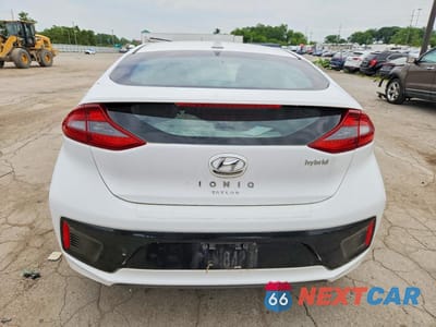 Zdjęcie 6 z 12 samochodu: 2017 HYUNDAI IONIQ SEL VIN:KMHC75LC4HU026757 - miniatura