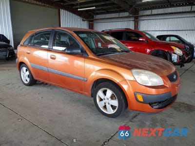 Czwarte zdjęcie samochodu z boku: 2007 KIA RIO 5 SX VIN:KNADE163476207196 - miniatura