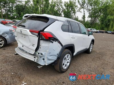 Trzecie zdjęcie samochodu z tyłu: 2024 TOYOTA RAV4 LE VIN:2T3F1RFV1RC402067 - miniatura