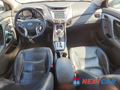 Zdjęcie 8 z 12 samochodu: 2012 HYUNDAI ELANTRA LIMITED VIN:KMHDH4AE4CU308390 - miniatura