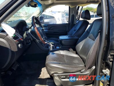 Zdjęcie 7 z 13 samochodu: 2007 CADILLAC ESCALADE ESV VIN:1GYFK668X7R362244 - miniatura