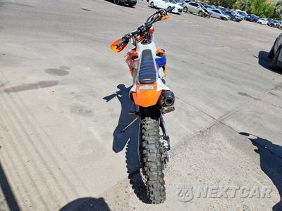 Czwarte zdjęcie samochodu z boku: 2022 KTM 350 XC-F VIN:VBKXCN434NM247026 - miniatura