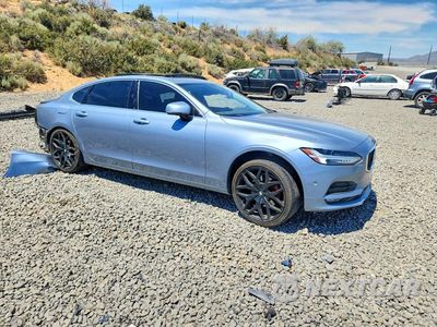 Czwarte zdjęcie samochodu z boku: 2018 VOLVO S90 T5 MOMENTUM VIN:LVY982AK9JP036539 - miniatura