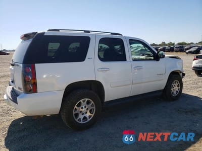 Trzecie zdjęcie samochodu z tyłu: 2008 GMC YUKON VIN:1GKFK13088J102825 - miniatura