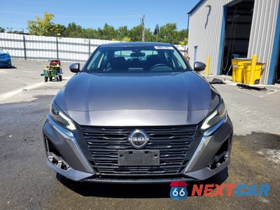 Piąte zdjęcie samochodu w środku: 2023 NISSAN ALTIMA SV VIN:1N4BL4DV4PN344382 - miniatura