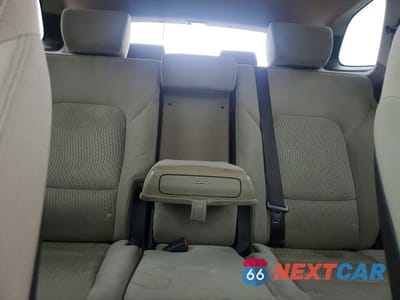 Zdjęcie 10 z 13 samochodu: 2016 HYUNDAI SANTA FE SE VIN:KM8SMDHF8GU152166 - miniatura