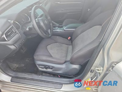 Zdjęcie 7 z 12 samochodu: 2019 TOYOTA CAMRY LE VIN:4T1B11HK7KU786548 - miniatura