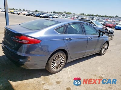 Trzecie zdjęcie samochodu z tyłu: 2019 FORD FUSION SE VIN:3FA6P0H71KR122463 - miniatura