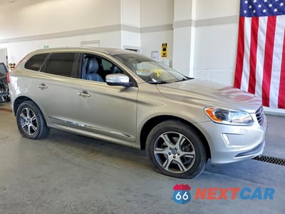 Czwarte zdjęcie samochodu z boku: 2015 VOLVO XC60 VIN:YV4902RM2F2640309 - miniatura