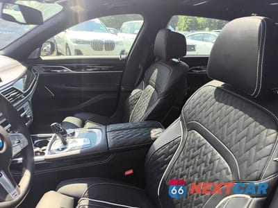 Zdjęcie 10 z 15 samochodu: 2022 BMW 750 XI VIN:WBA7U2C07NCG99224 - miniatura