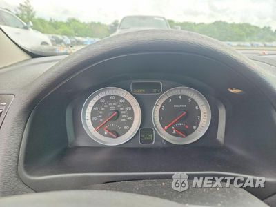 Zdjęcie 9 z 12 samochodu: 2011 VOLVO C70 T5 VIN:YV1672MC3BJ108190 - miniatura