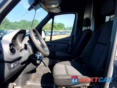 Zdjęcie 7 z 13 samochodu: 2019 MERCEDES BENZ SPRINTER 2500 DELIVERY VAN VIN:WD4PF1CD9KP129209 - miniatura