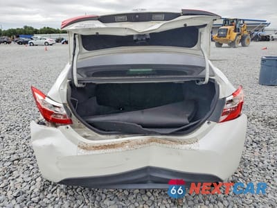 Zdjęcie 6 z 12 samochodu: 2018 TOYOTA COROLLA LE VIN:5YFBURHE1JP839034 - miniatura