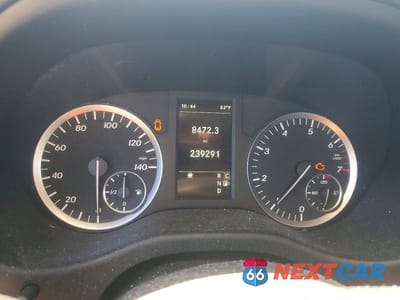 Zdjęcie 9 z 13 samochodu: 2016 MERCEDES-BENZ METRIS VIN:WD3PG2EA1G3084131 - miniatura