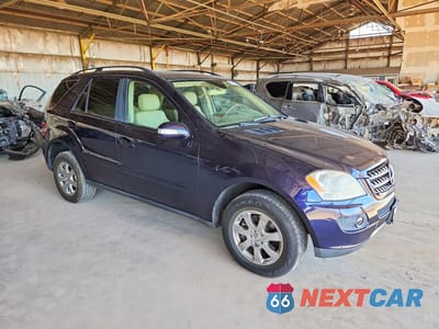 Czwarte zdjęcie samochodu z boku: 2007 MERCEDES-BENZ ML 350 VIN:4JGBB86E17A272271 - miniatura