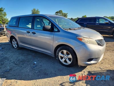 Czwarte zdjęcie samochodu z boku: 2015 TOYOTA SIENNA L 7-PASSENGER VIN:5TDZK3DC1FS659038 - miniatura