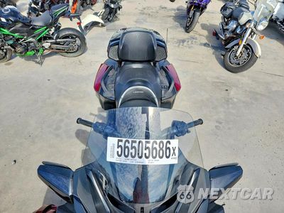 Piąte zdjęcie samochodu w środku: 2022 CAN-AM SPYDER ROADSTER RT VIN:2BXNBDD22NV001710 - miniatura