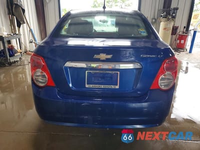 Zdjęcie 6 z 12 samochodu: 2014 CHEVROLET SONIC VIN:1G1JC5SG4E4116880 - miniatura