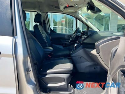Piąte zdjęcie samochodu w środku: 2019 FORD TRANSIT CONNECT XL VIN:NM0GS9E26K1415471 - miniatura