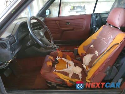 Zdjęcie 7 z 12 samochodu: 1988 BMW 325 I AUTOMATIC VIN:WBABB2307J8858530 - miniatura