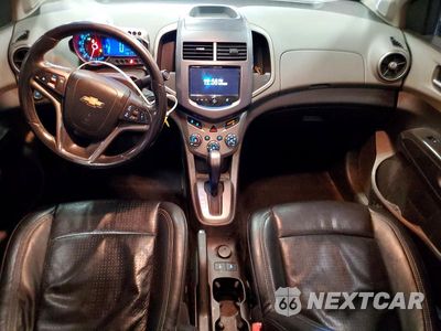 Zdjęcie 8 z 12 samochodu: 2013 CHEVROLET SONIC LTZ VIN:1G1JE5SBXD4103810 - miniatura