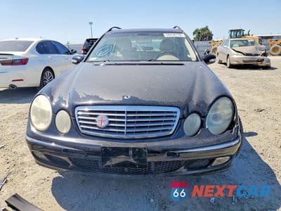 Piąte zdjęcie samochodu w środku: 2004 MERCEDES-BENZ E 320 4MATIC VIN:WDBUH82J64X115471 - miniatura
