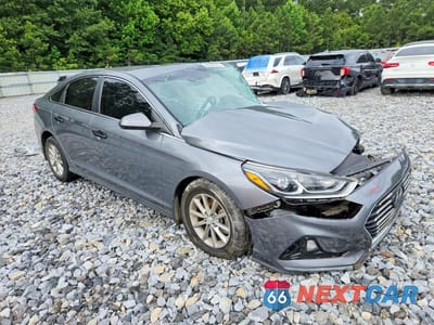 Czwarte zdjęcie samochodu z boku: 2019 HYUNDAI SONATA SE VIN:5NPE24AF1KH793096 - miniatura