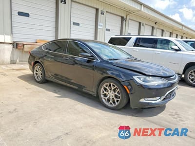 Czwarte zdjęcie samochodu z boku: 2016 CHRYSLER 200 C VIN:1C3CCCCG4GN135370 - miniatura