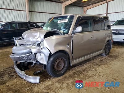 2004 TOYOTA SCION XB JTLKT324X40156381 - główne zdjęcie licytacji z USA - miniatura
