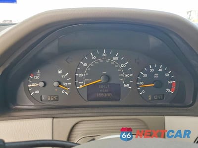 Zdjęcie 9 z 12 samochodu: 2002 MERCEDES-BENZ E 320 VIN:WDBJF65J02B493806 - miniatura