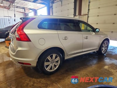 Trzecie zdjęcie samochodu z tyłu: 2017 VOLVO XC60 T5 INSCRIPTION VIN:YV440MRU7H2009340 - miniatura