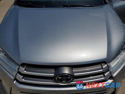 Zdjęcie 12 z 13 samochodu: 2019 TOYOTA HIGHLANDER LE VIN:5TDZZRFH2KS369604 - miniatura