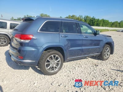 Trzecie zdjęcie samochodu z tyłu: 2021 JEEP GRAND CHEROKEE SUMMIT VIN:1C4RJFJT0MC501961 - miniatura