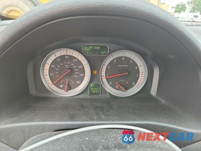 Zdjęcie 9 z 13 samochodu: 2011 VOLVO C70 T5 VIN:YV1672MCXBJ109594 - miniatura