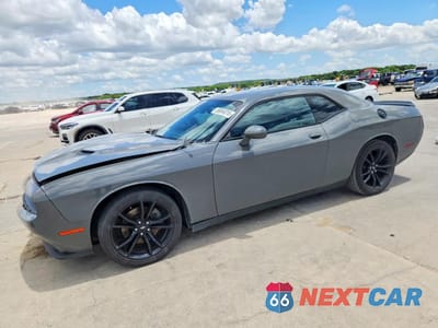2018 DODGE CHALLENGER SXT 2C3CDZAG4JH305696 - główne zdjęcie licytacji z USA - miniatura