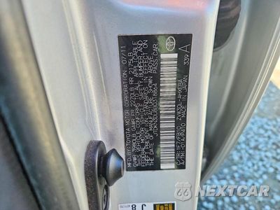 Zdjęcie 12 z 12 samochodu: 2011 TOYOTA PRIUS THREE VIN:JTDKN3DU8B0318864 - miniatura