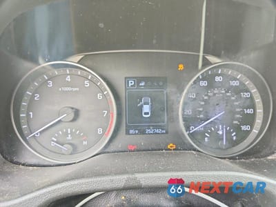 Zdjęcie 9 z 12 samochodu: 2018 HYUNDAI ELANTRA SEL VIN:5NPD84LF0JH230613 - miniatura
