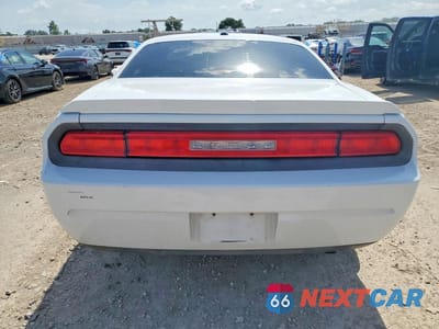 Zdjęcie 6 z 12 samochodu: 2010 DODGE CHALLENGER SE VIN:2B3CJ4DV4AH264893 - miniatura